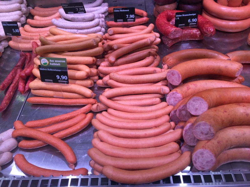 boutique-TOURNEFORT-min_sausages_meat_butchery-1069321